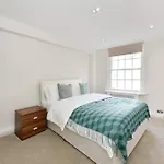 Three Bedrooom Flat In Heart Of London