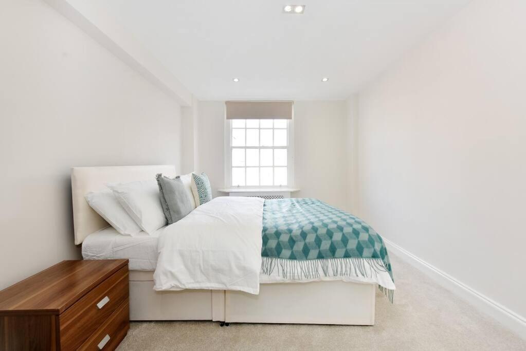 Apartment Three Bedrooom Flat In Heart Of