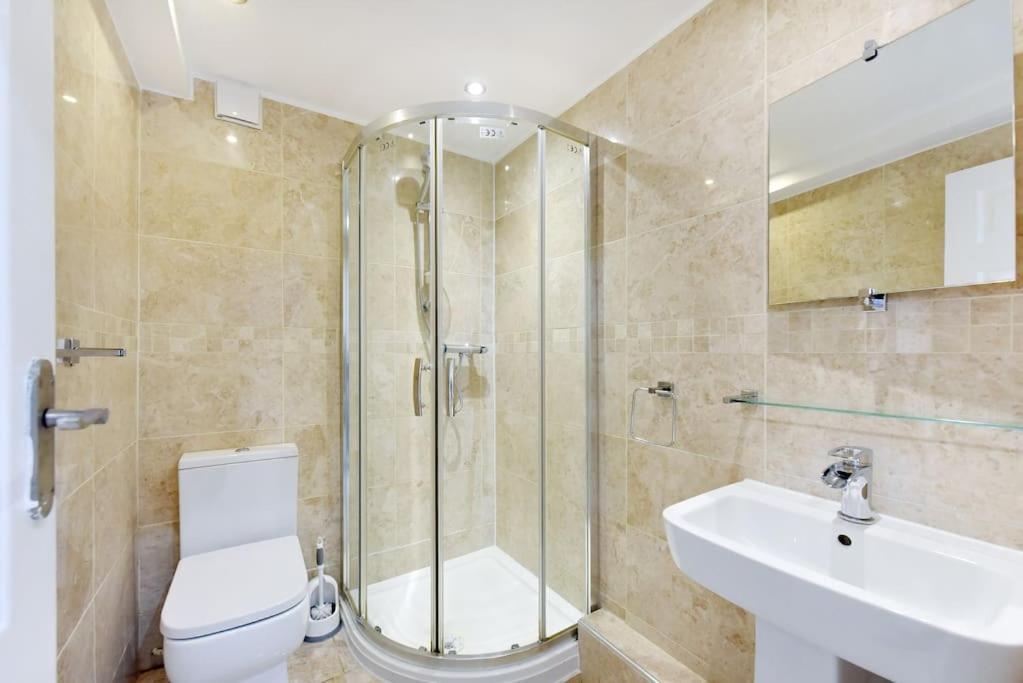 Appartamento Three Bedrooom Flat In Heart Of
